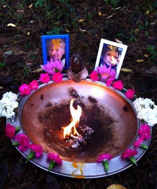 帳篷內的大地之母工作坊